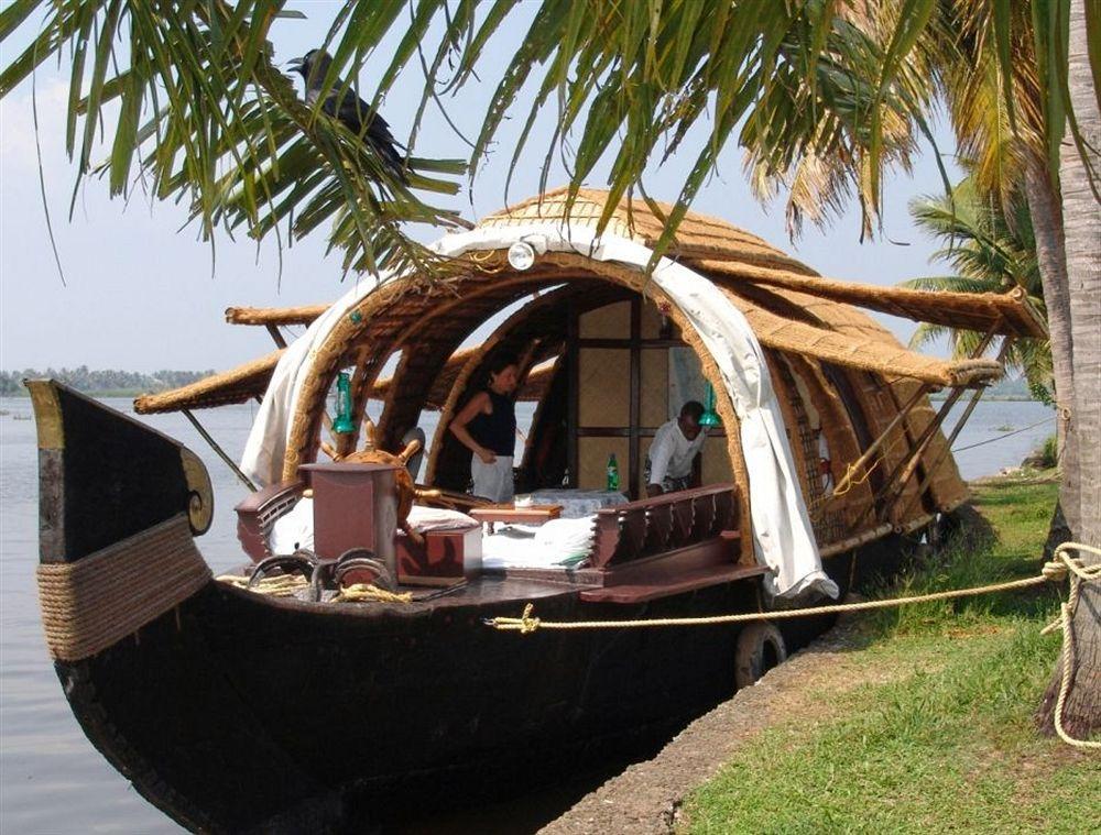 Resort Coconut Lagoon - A Cgh Earth Experience Kumarakom